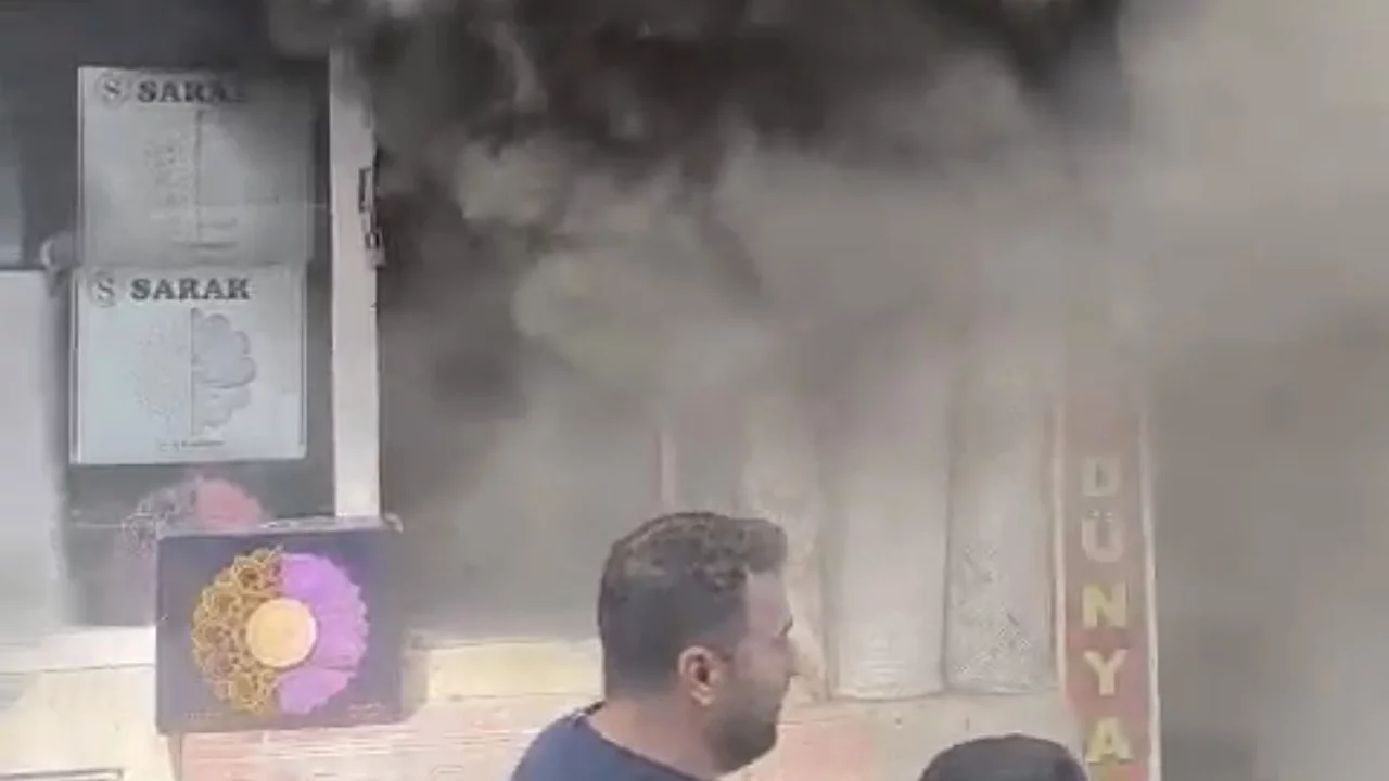 Halı mağazasında yangın! İş yerinde hasar oluştu