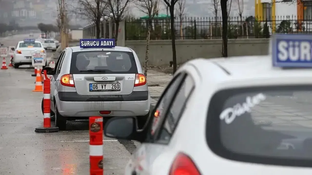 Ehliyet almak artık lüks oldu! Sürücü kursu ücretleri 45 bin TL'ye dayandı