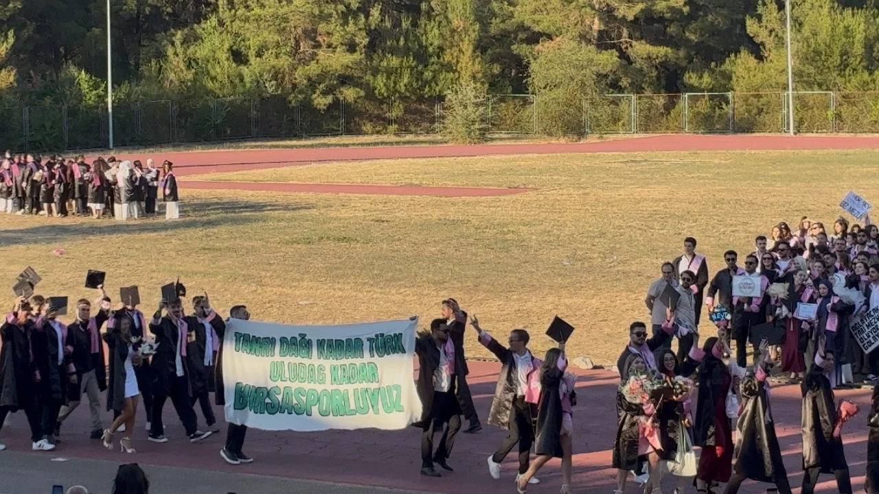 Uludağ &Uuml;niversitesi mezunlarını uğurladı
