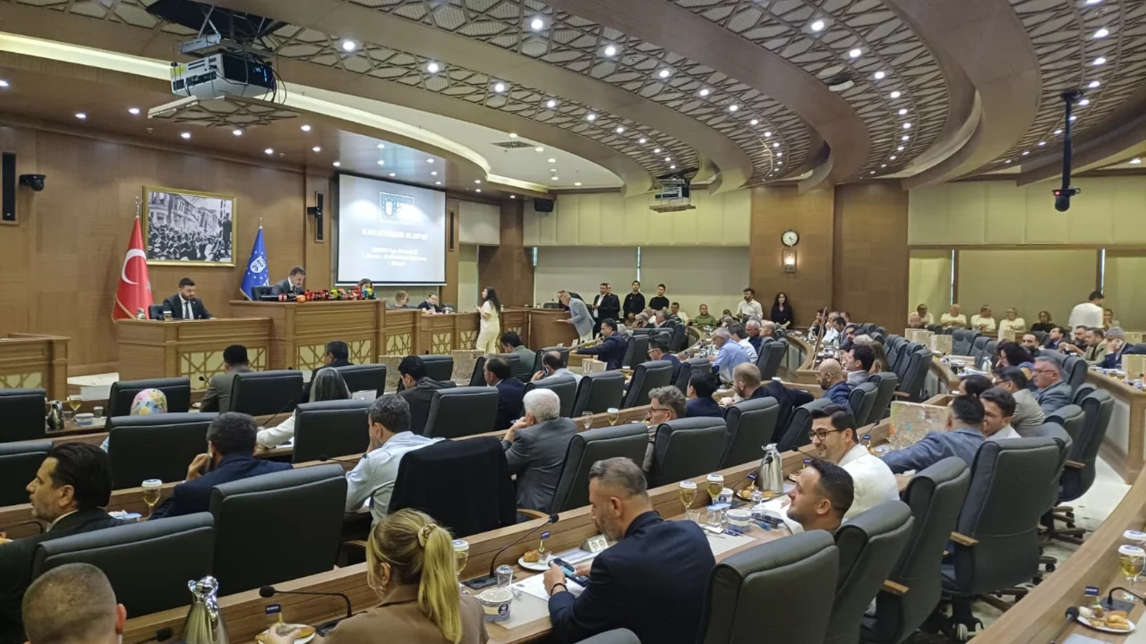 Bursa B&uuml;y&uuml;kşehir Meclisi toplandı! G&uuml;ndem maddeleri komisyonlara havale edildi