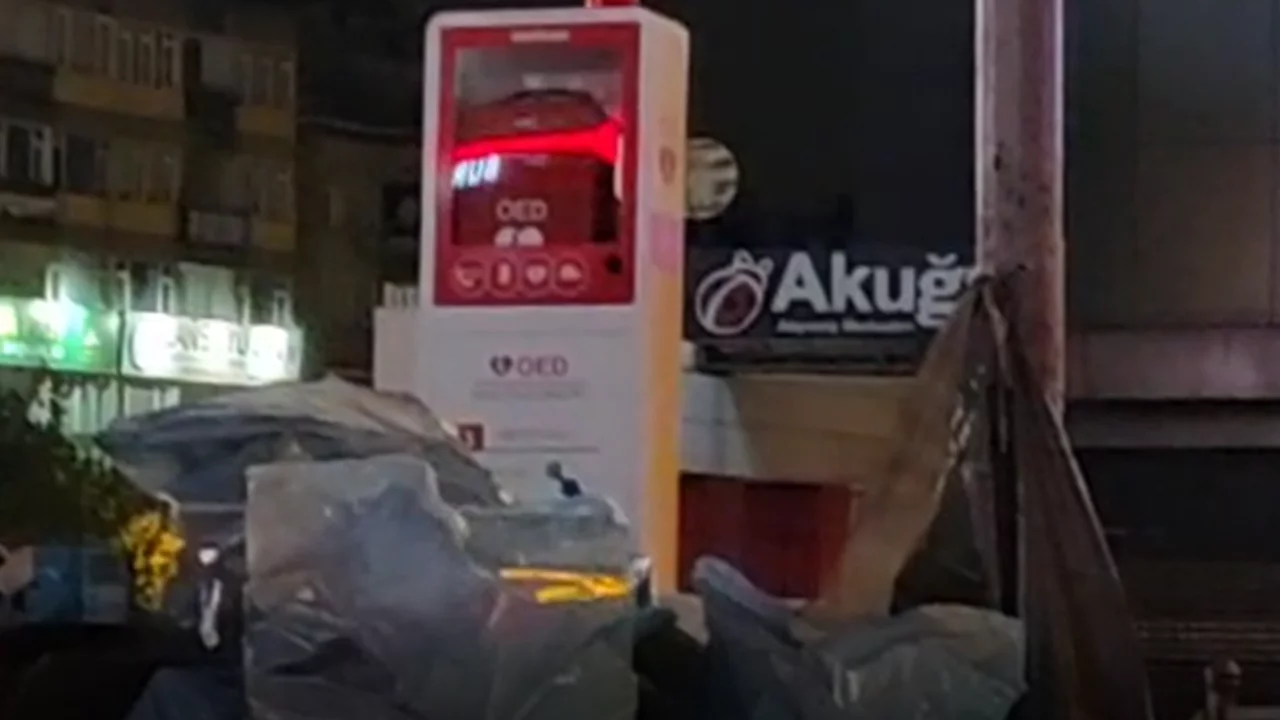 Bursa'nın en canlı b&ouml;lgesine konuldu, &ouml;n&uuml; &ccedil;&ouml;plerle kapatıldı! Olası krizde hayat kurtarıyor