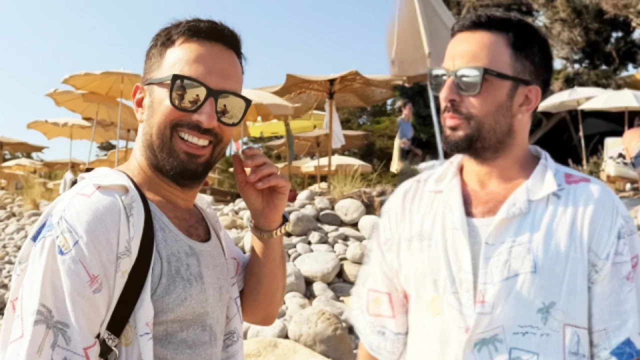 Tarkan'dan Ibiza ka&ccedil;amağı! &Uuml;nl&uuml; sanat&ccedil;ının tatil kareleri b&uuml;y&uuml;k ilgi g&ouml;rd&uuml;