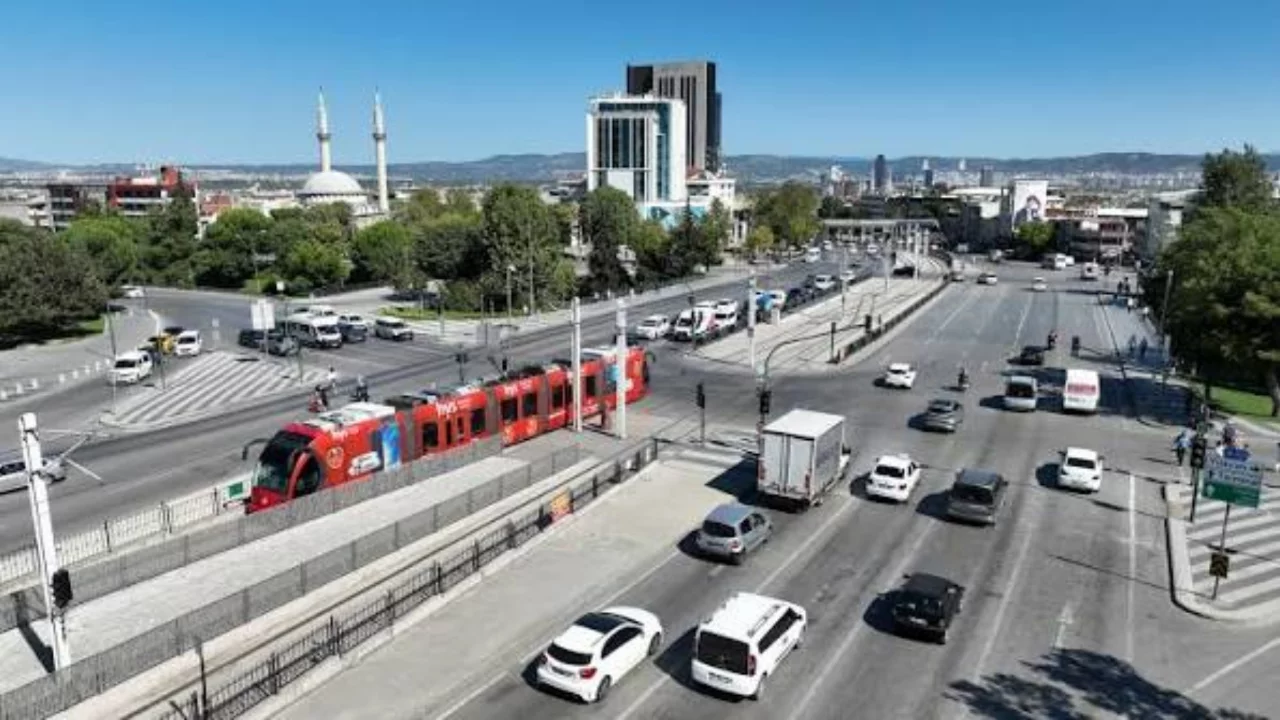 Bursa'da ulaşımda tarihi değişim! T1 ve T2 artık Bursaray'a doğrudan bağlanıyor