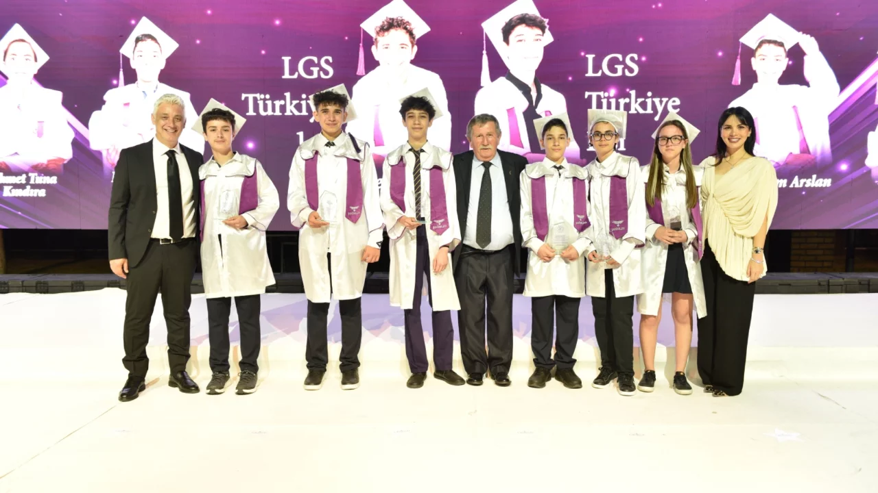 Şahinkayalı öğrenciler Bursa'nın gururu oldular