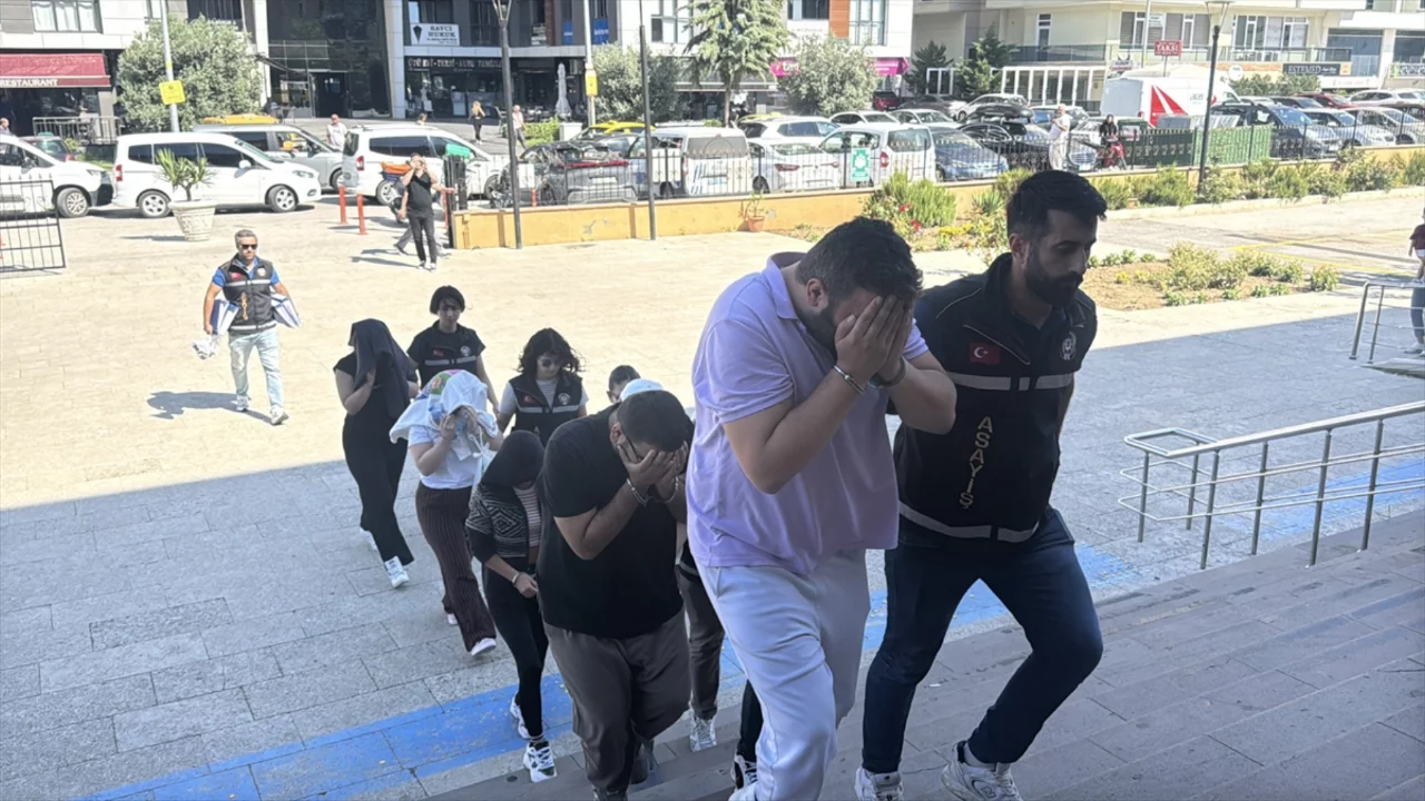 3 ay takip edildiler! Edirne merkezli fuhuş operasyonunda 6 şüpheli tutuklandı