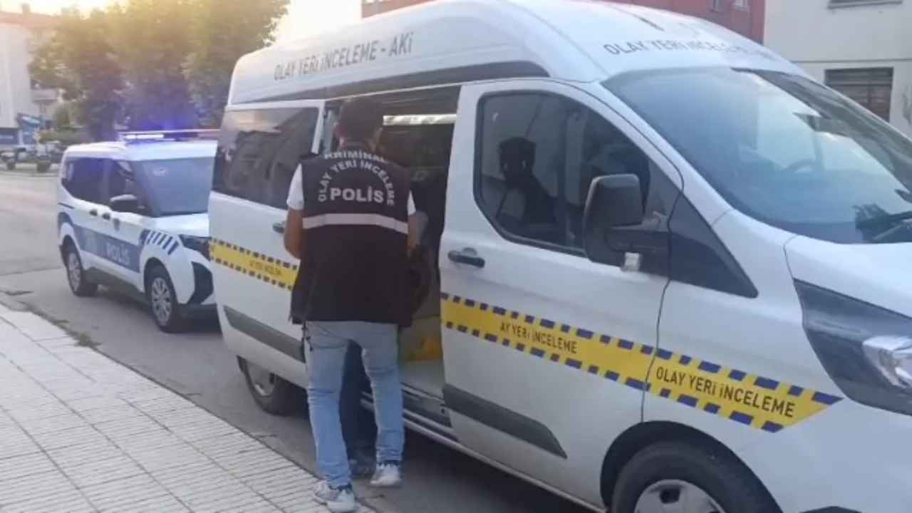 Çorum'da sokak ortasında kanlı hesaplaşma! Tüfekle vurulan kişi hastaneye kaldırıldı