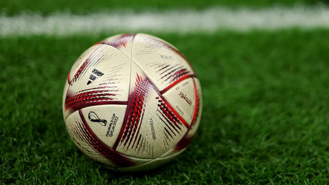 FIFA'dan D&uuml;nya Kupası finali i&ccedil;in dikkat &ccedil;eken hamle! Tarihi &ccedil;imler satışa &ccedil;ıkıyor