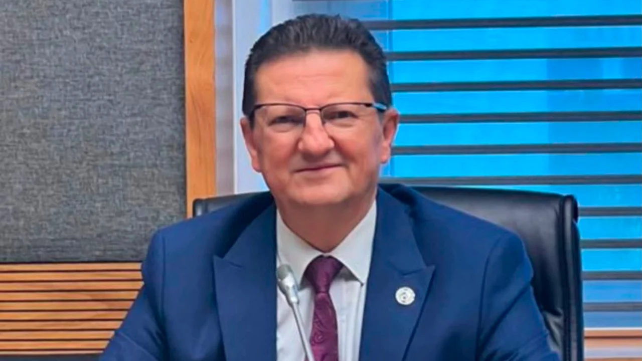 BALKANT&Uuml;RKSİAD'ın ilk adayı A&ccedil;ıkg&ouml;z oldu
