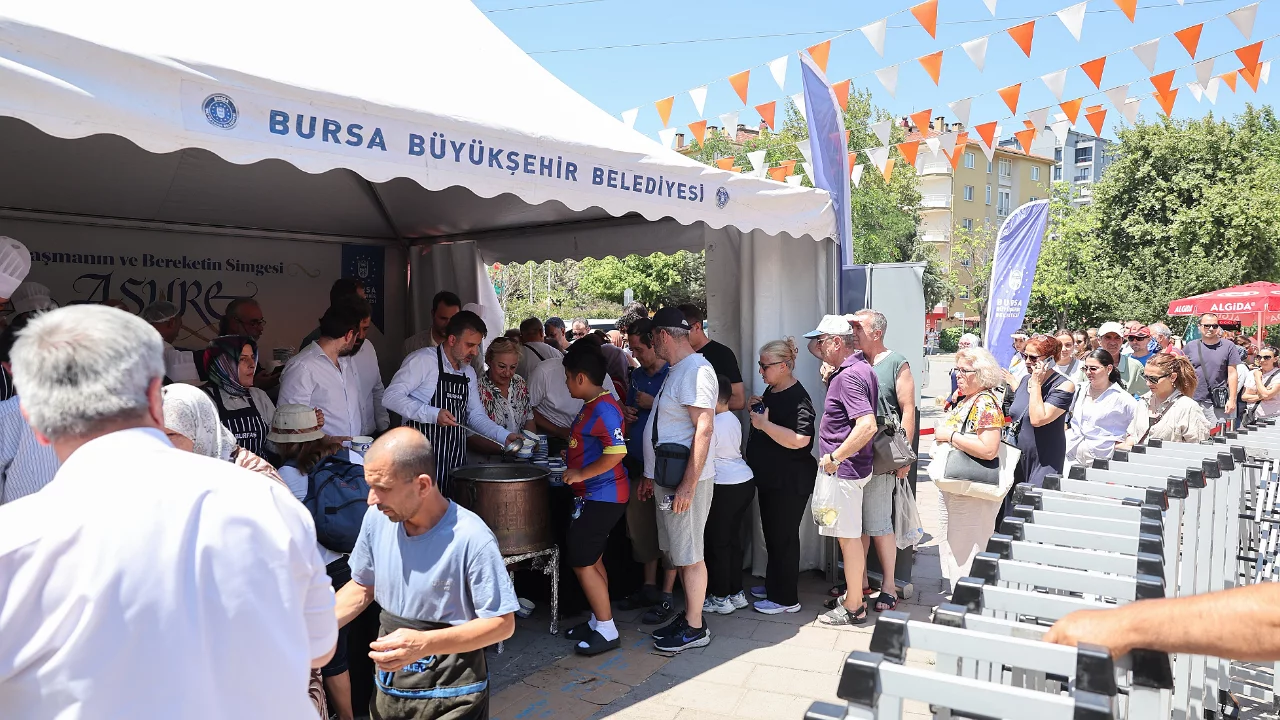 Başkan Vekili Biba'dan Nil&uuml;fer'de aşure ikramı