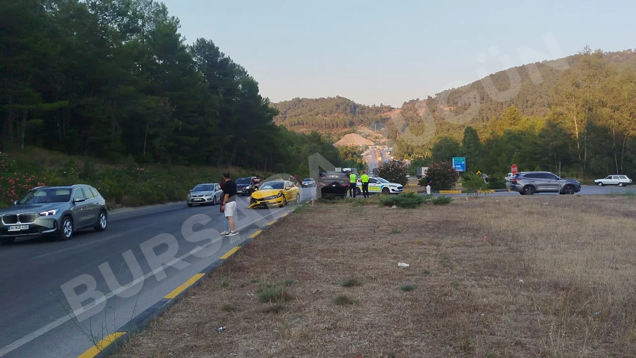 Bursalı aile Fethiye'de kaza yaptı! &Ccedil;ok sayıda yaralı...