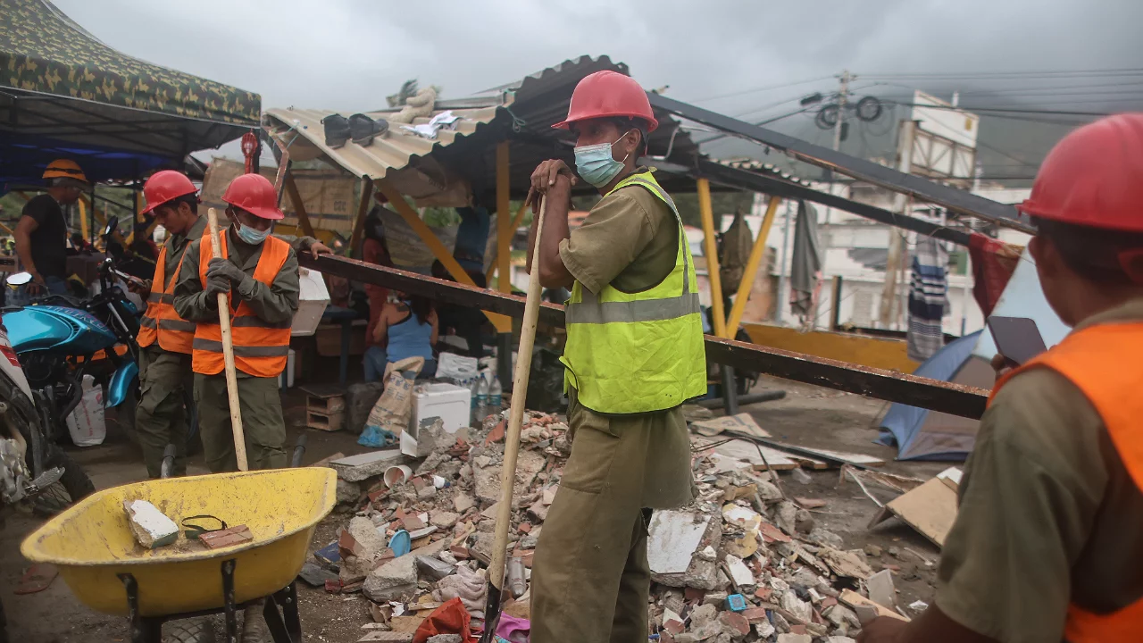 Venezuela'da deprem felaketinde can kaybı 4 bin 333'e y&uuml;kseldi
