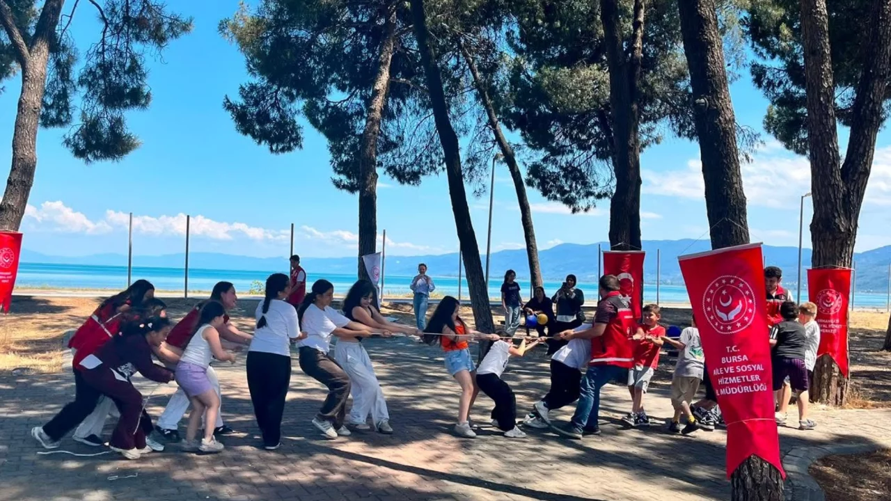 İznik Gölü kıyısında çocuklara "Dijital Detoks" etkinliği