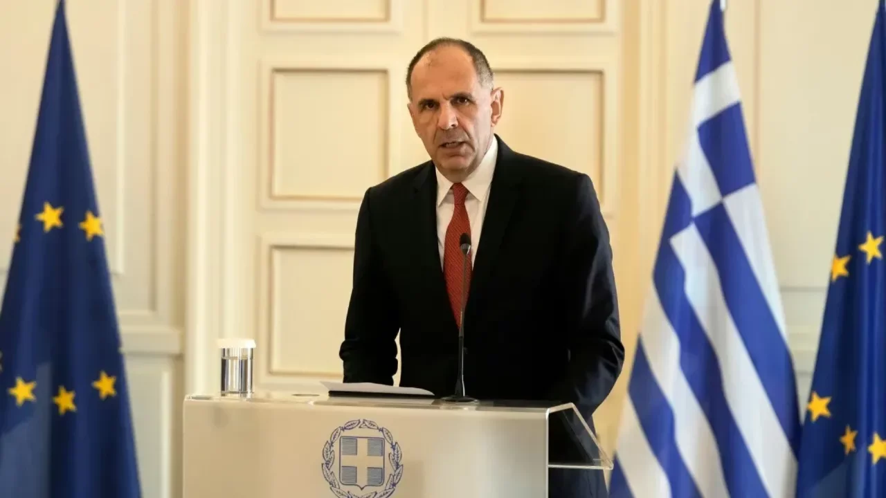 Casus belli &ccedil;ıkışı yeniden g&uuml;ndemde! Yunan Bakan'dan T&uuml;rkiye'ye dikkat &ccedil;eken mesaj