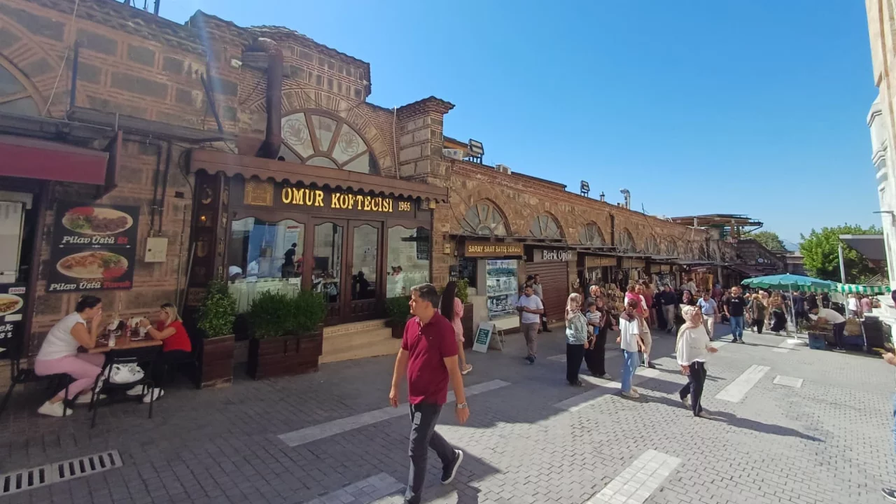 Bursa'da bu iş hanında bir zamanlar &ouml;ğrencilerin sesleri y&uuml;kseliyordu