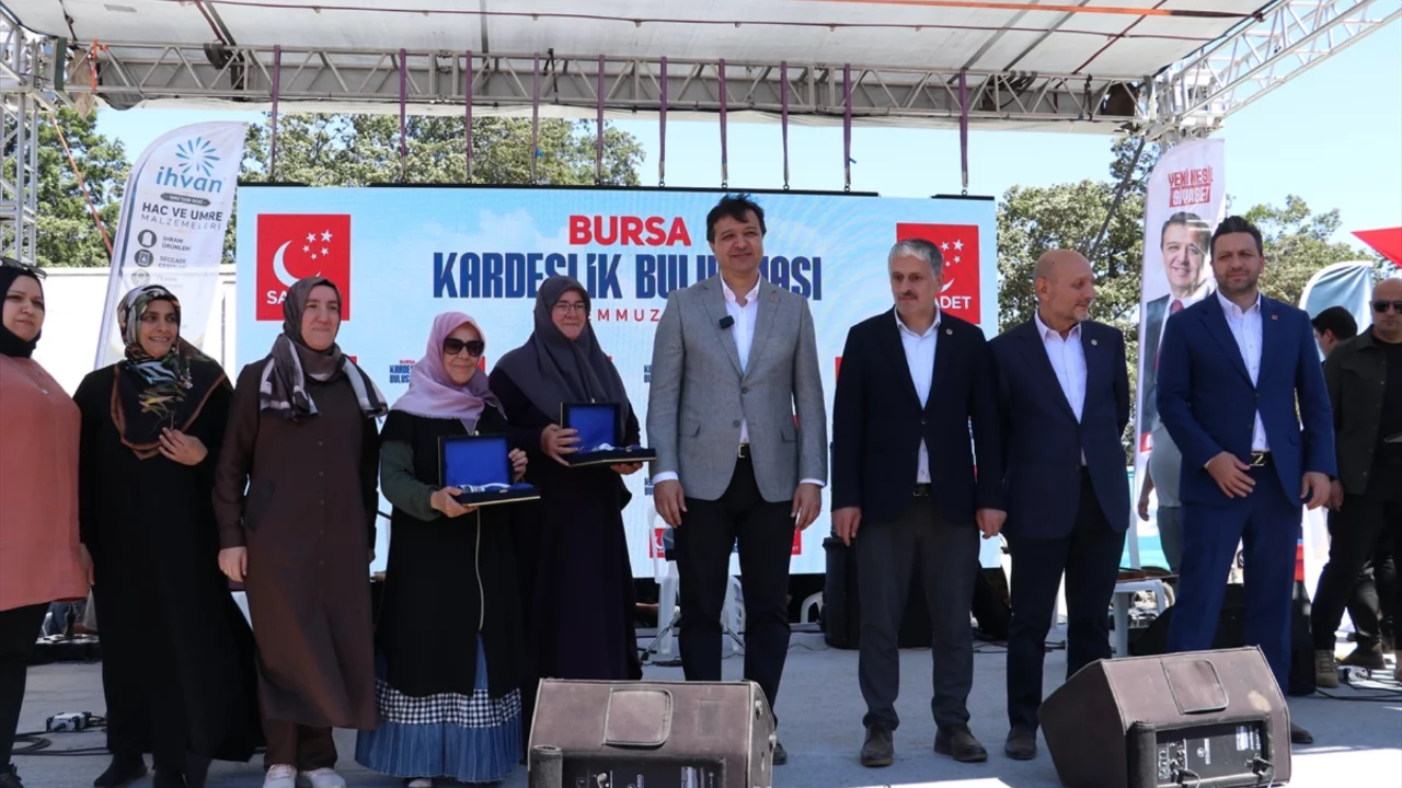 Saadet Partisi Genel Başkanı Arıkan'dan Bursa'da iddialı s&ouml;zler: 2029 i&ccedil;in dikkat &ccedil;eken mesaj