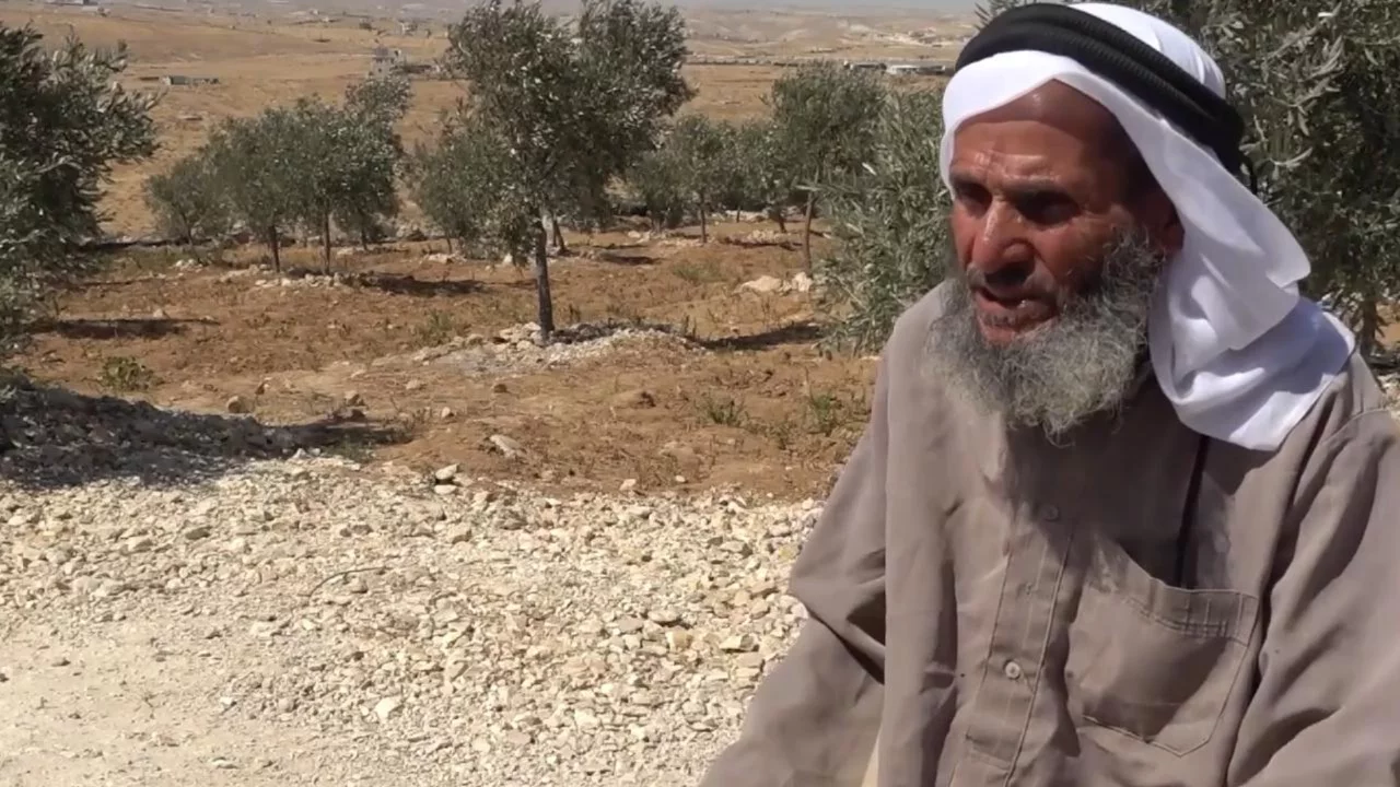 79 yaşındaki Filistinlinin kararlı s&ouml;zleri: "Toprağımı terk etmeyeceğim"
