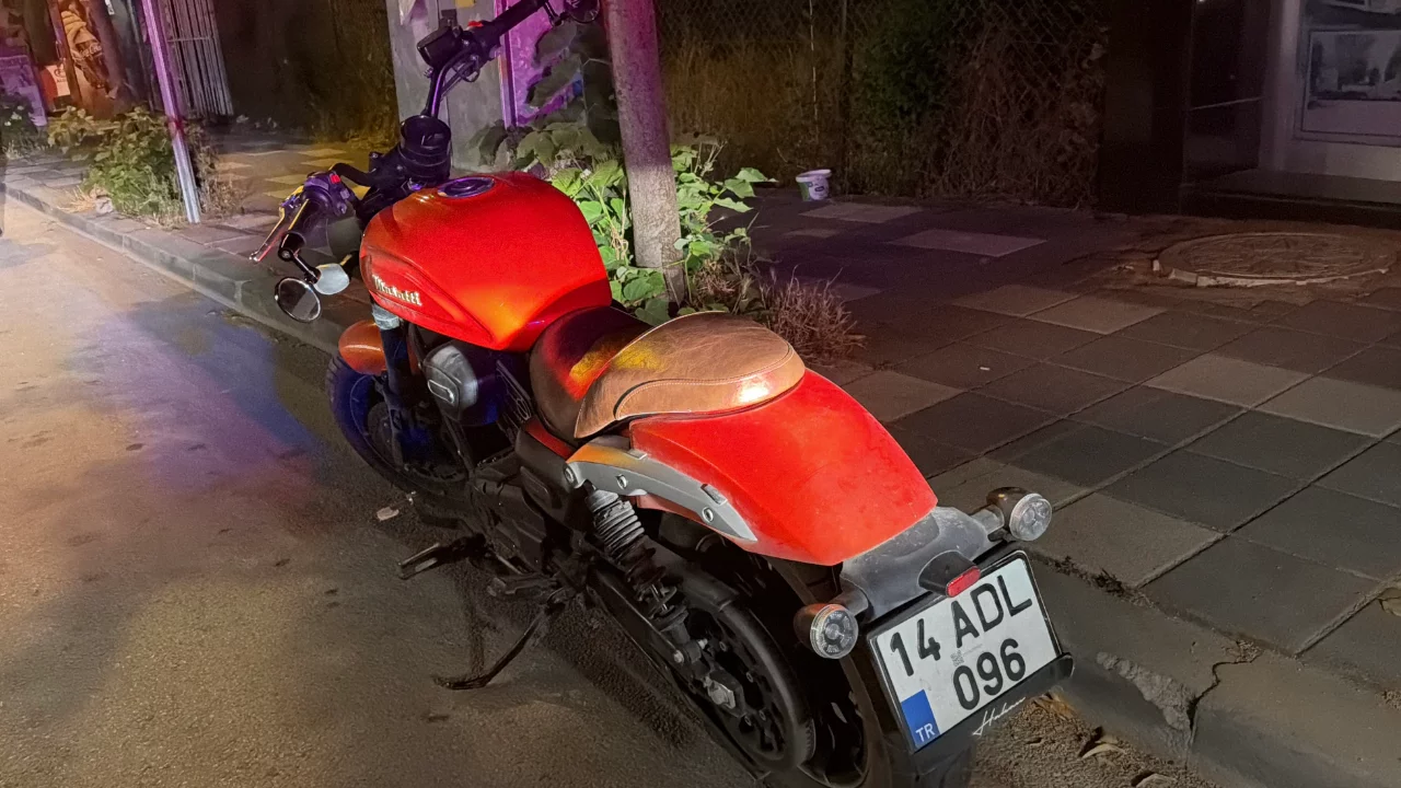 Bolu'da otomobille &ccedil;arpışan motosikletli yaralandı