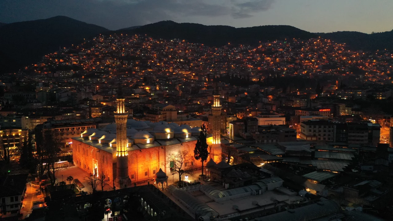 Gece yarısı tam 00.13'te t&uuml;m Bursa'da okunacak! Valilik resmi programı a&ccedil;ıkladı