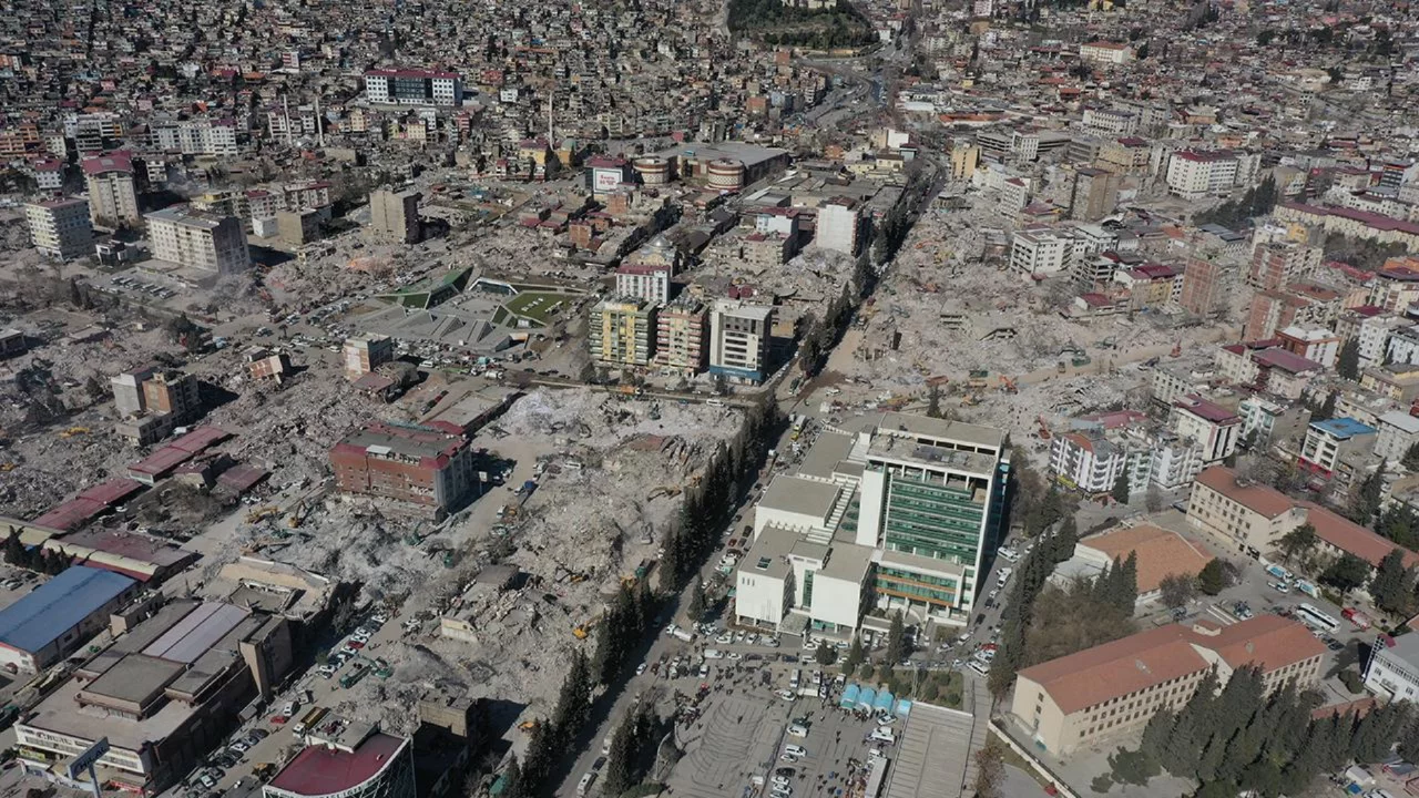 Kahramanmaraş'ta 115 kişiye mezar olan Penta Park Sitesi davasında karar...
