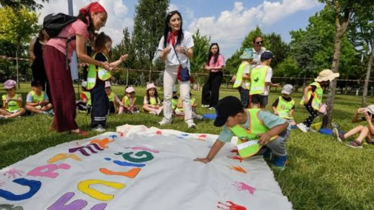 Osmangazi'de aileleri sevindiren gelişme! Belediye kreşlerinde kayıt süreci başladı