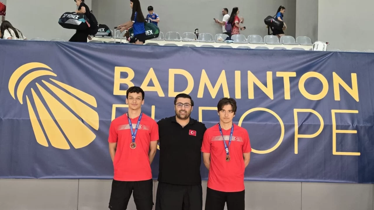 Büyükşehir Belediyesporlu Badmintonculardan 6 Madalya
