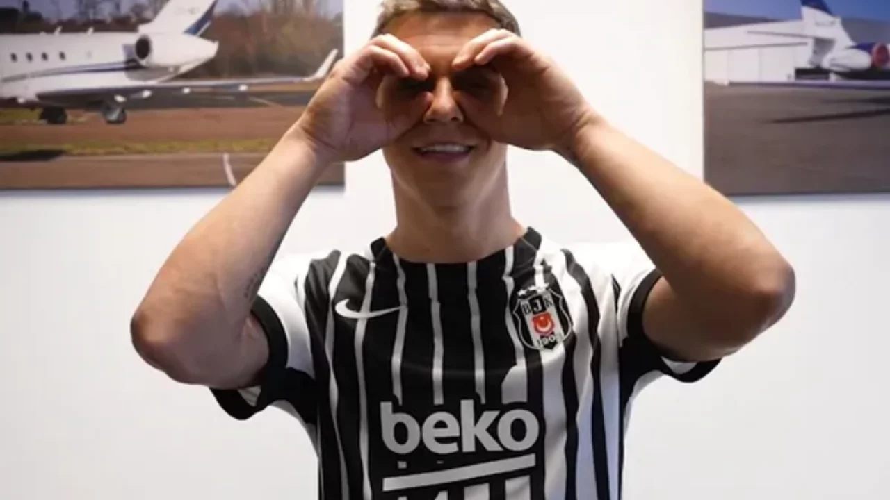 Beşiktaş'ın yeni transferi Leandro Trossard, İstanbul'da...