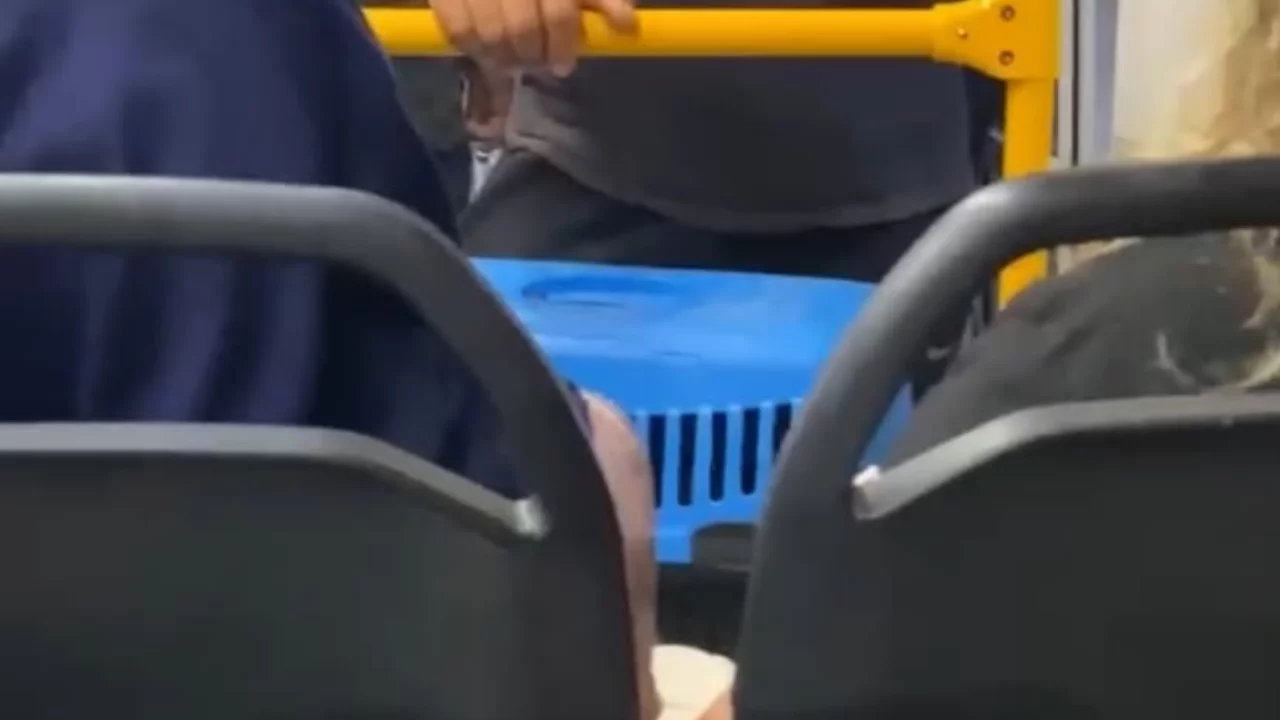 Bursa metrosunda kahkaha attıran olay!