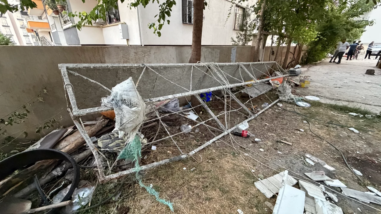 Şanlıurfa'da faciaya d&ouml;n&uuml;şen iş kazası! İnşaat asans&ouml;r&uuml; d&uuml;şt&uuml;, 2 gen&ccedil; iş&ccedil;i hayatını kaybetti