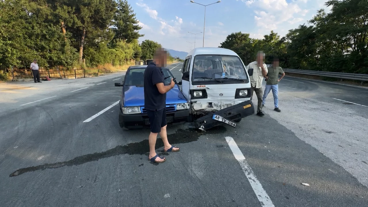 Polisi g&ouml;r&uuml;nce ka&ccedil;tı! Alkoll&uuml; olduğu &ouml;ne s&uuml;r&uuml;len s&uuml;r&uuml;c&uuml;n&uuml;n teklifi şaşkına &ccedil;evirdi