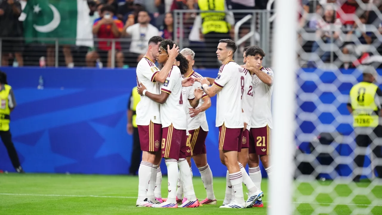 İspanya finalde! Fransa'yı sahadan sildiler...