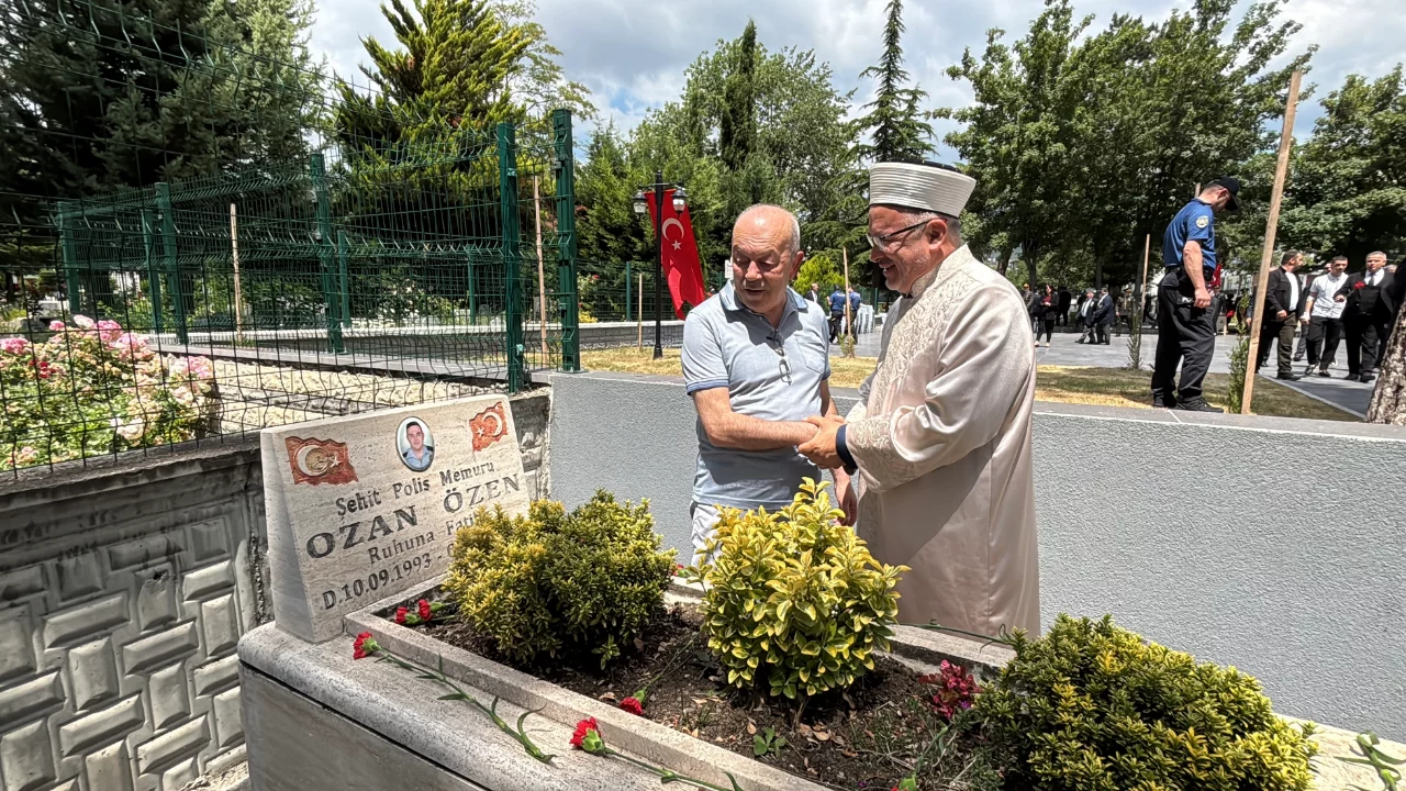Oğlunu 15 Temmuz'da şehit veren acılı baba: "Acımız hala aynı"
