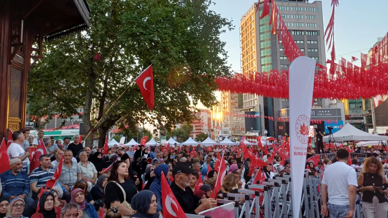 Bursa'da 15 Temmuz ruhu Demokrasi Meydanı'nda yaşatıldı