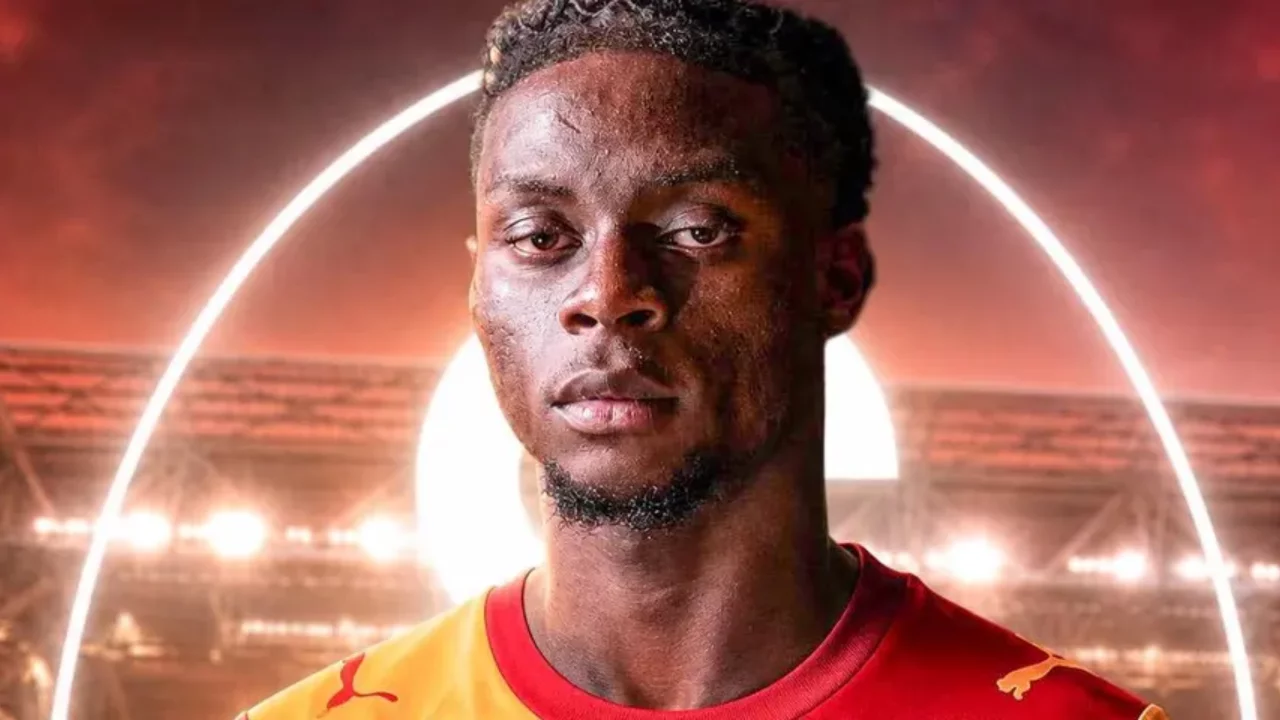 Galatasaray'ın yeni yıldızı Ugochukwu'dan ilk s&ouml;zler: "Buraya gelmek bir hayaldi"