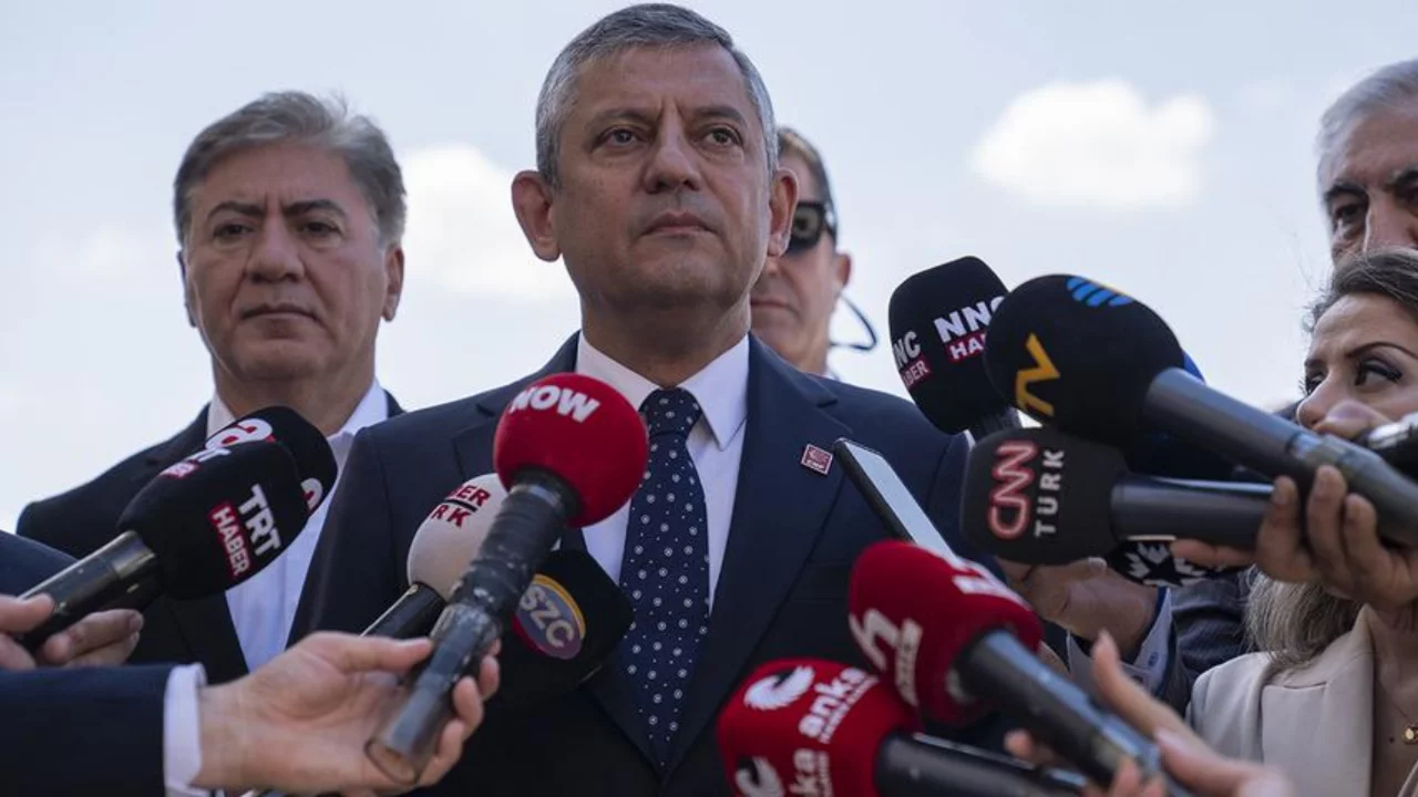 'Yeni Parti'nin ismi ortaya çıktı! Logonun temasına kadar her şey hazır