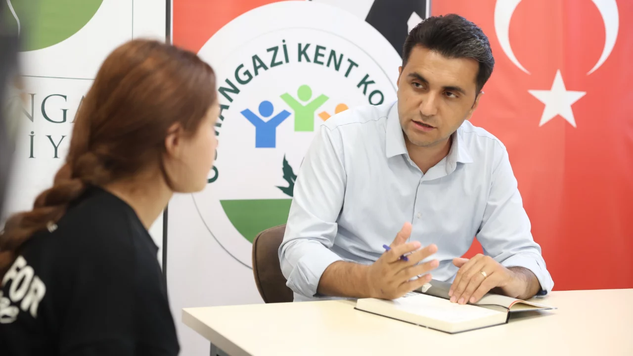 Osmangazi'den &ouml;ğrencilere &uuml;cretsiz tercih desteği