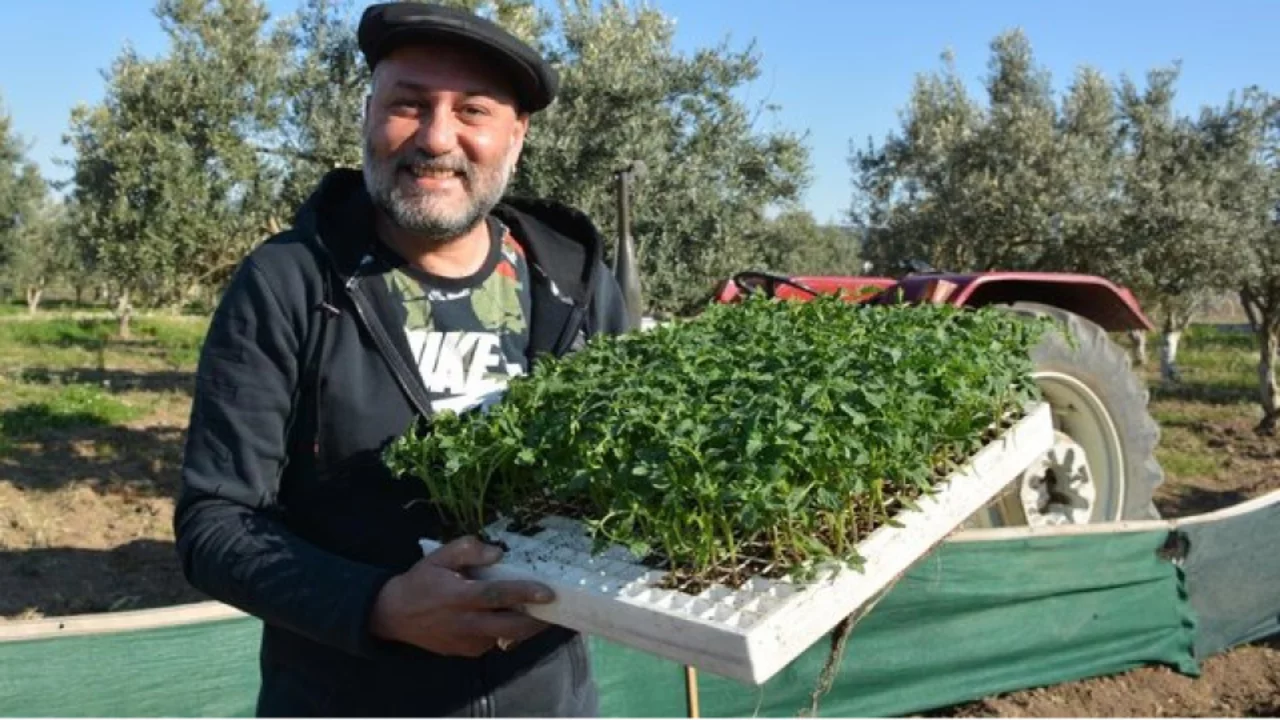 Hüsnü Şenlendirici'den sakin yaşam itirafı: "Köy hayatını seviyorum"