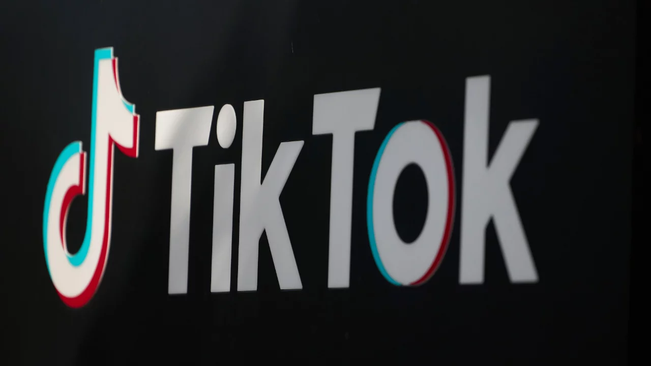 İngiltere &ccedil;ocuk g&uuml;venliği konusunda TikTok hakkında soruşturma başlattı