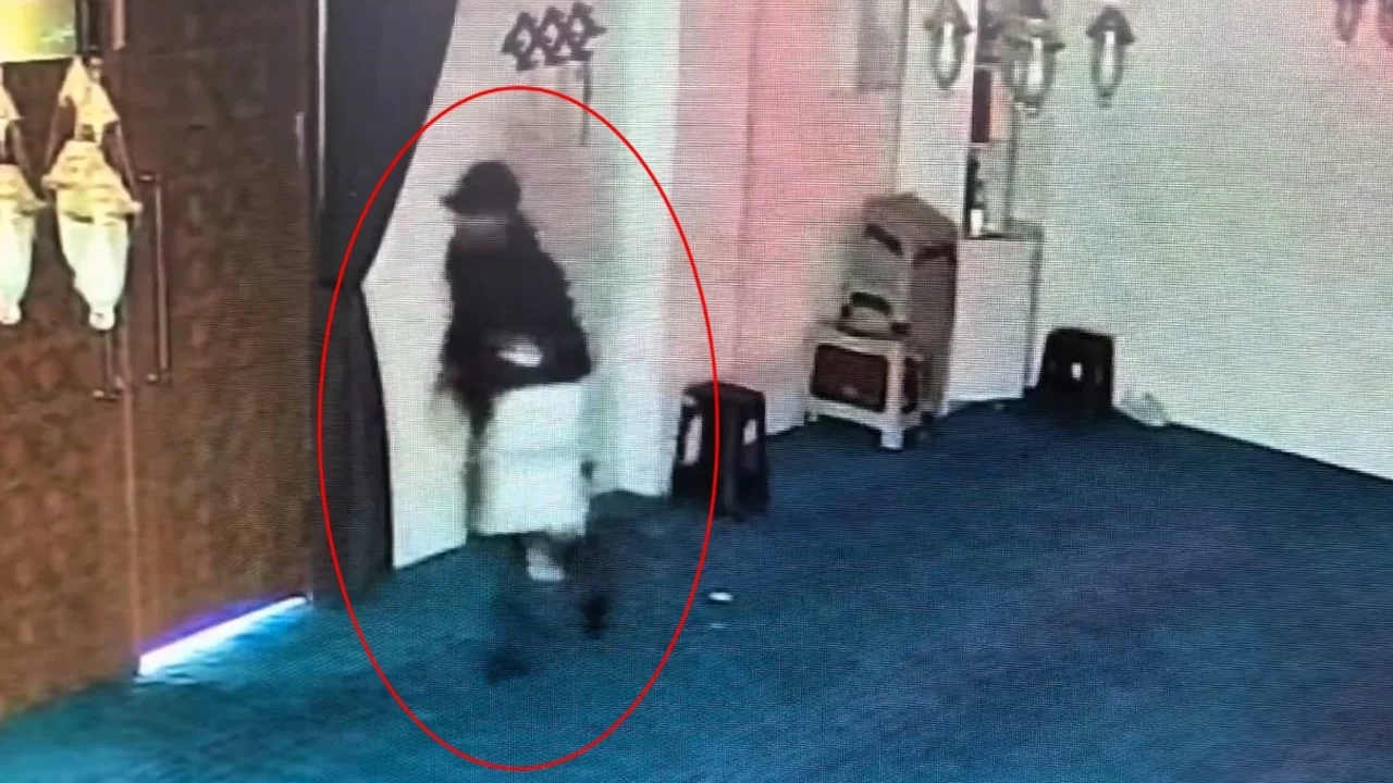 Bursa'da 'pes' dedirten hırsızlık: Kuran kursu i&ccedil;in biriktirmişlerdi!