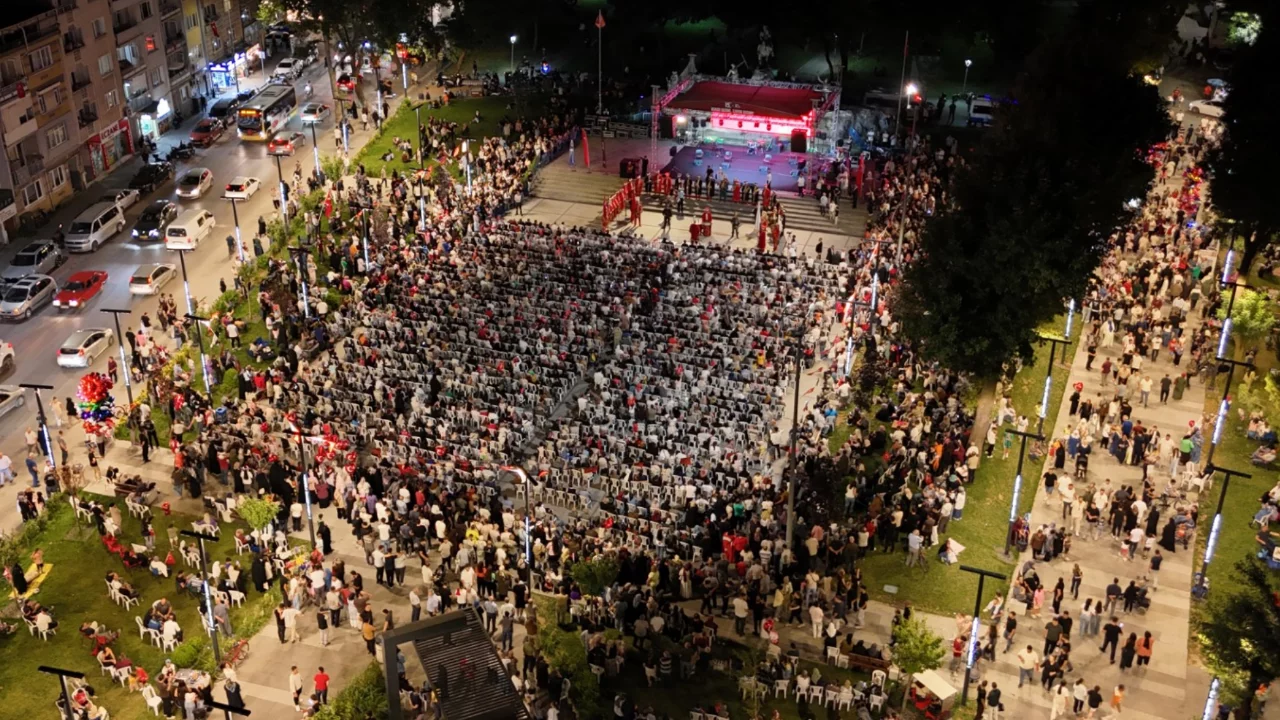 15 Temmuz'un 10. yılında İneg&ouml;l tek y&uuml;rek oldu