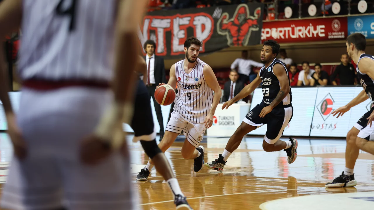 Bursa temsilcisi TOFAŞ yeni transferini duyurdu