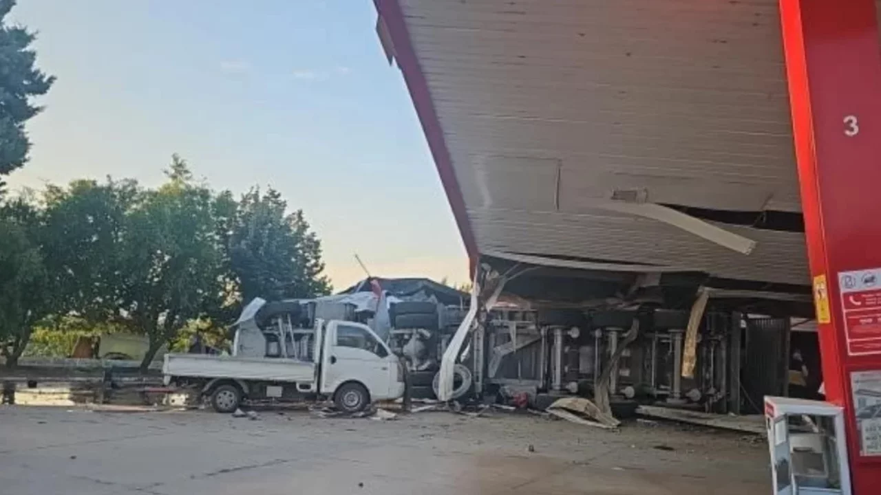 Bursa'daki &ouml;l&uuml;mc&uuml;l kazada &ccedil;arpıcı detay! Tırın sabıkası kabarık &ccedil;ıktı