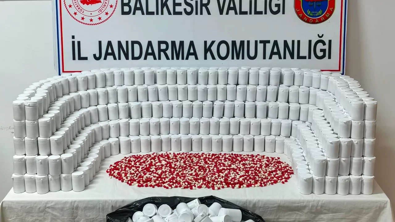 Zehir taciri Jandarma'dan kaçamadı