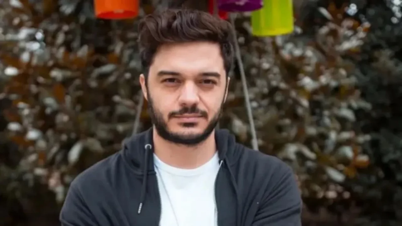 İlyas Yal&ccedil;ıntaş'ın yıllar &ouml;nceki g&ouml;r&uuml;nt&uuml;leri yeniden g&uuml;ndemde! Yarışma d&ouml;nemindeki hali dikkat &ccedil;ekti