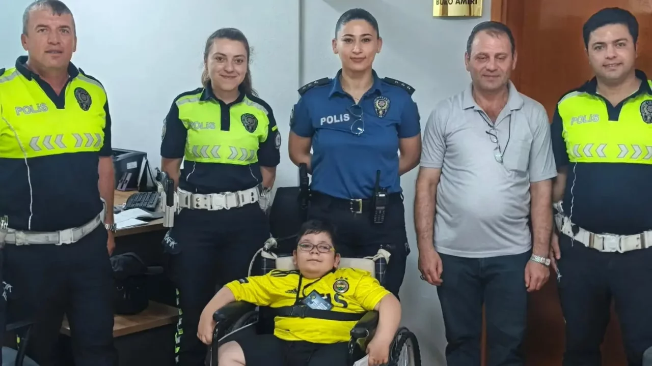 Orhangazi'de Umut'un hayali gerçek oldu! O artık trafik dedektifi...