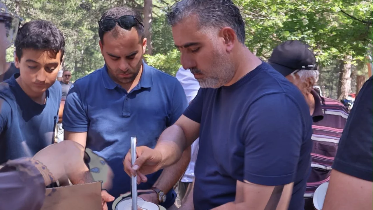 Bursa'da Erzincan r&uuml;zgarı esti: Geleneksel piknik ş&ouml;leninde coşku ve birlik bir aradaydı!
