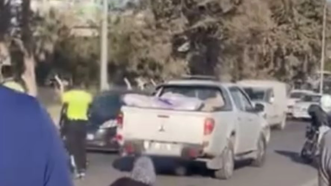 Hatay'da y&uuml;rek yakan kaza! Topunun peşinden koşan 11 yaşındaki Umut yaşamını yitirdi