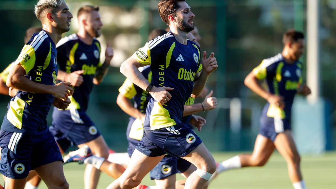 Fenerbah&ccedil;e'de Şampiyonlar Ligi mesaisi hız kesmiyor! İsmail Kartal temponun dozunu artırdı