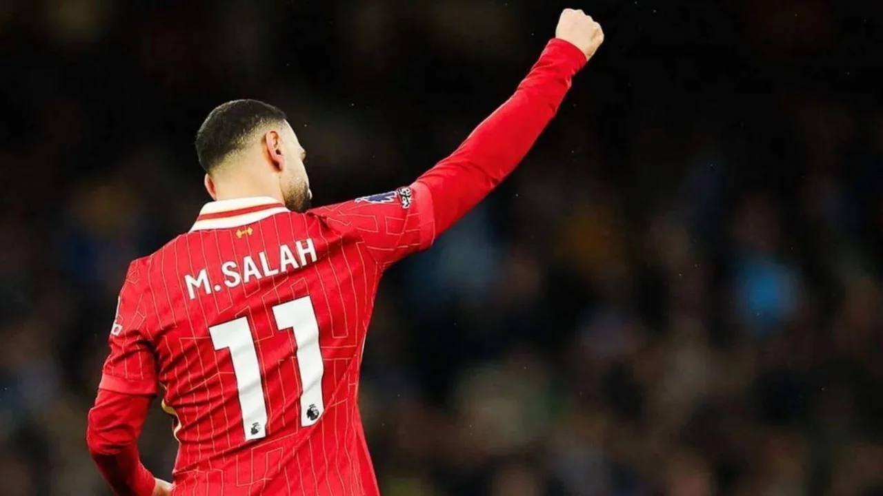 Ortalık şimdi karıştı! Beşiktaş'tan gece yarısı resmi Salah a&ccedil;ıklaması
