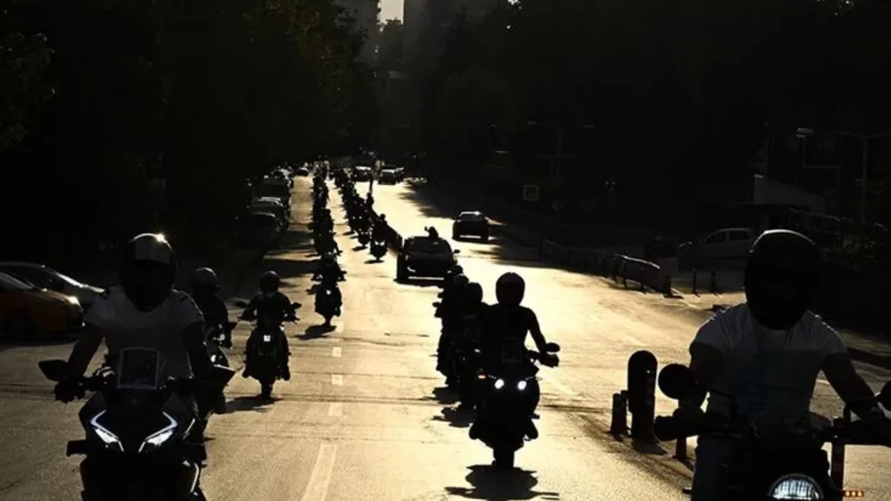 İ&ccedil;işleri Bakanlığı d&uuml;ğmeye bastı! Motosikletleri ilgilendiren yeni d&uuml;zenleme g&uuml;ndemde