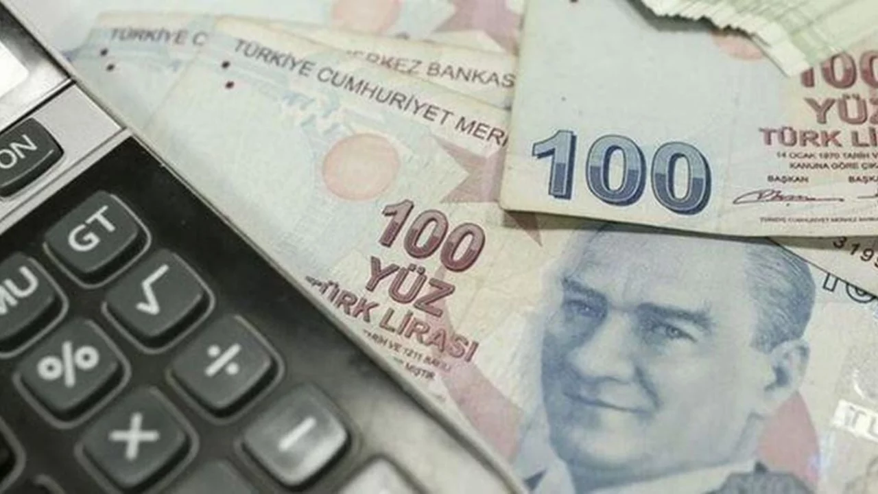 EMEKLİ MAAŞ &Ouml;DEME TAKVİMİ 2026: Emekli maaş farkları yattı mı, ne zaman yatacak?